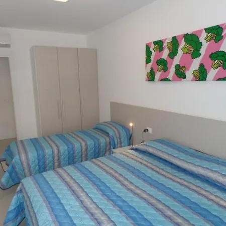 Διαμέρισμα Stylish With Rooftop Pool